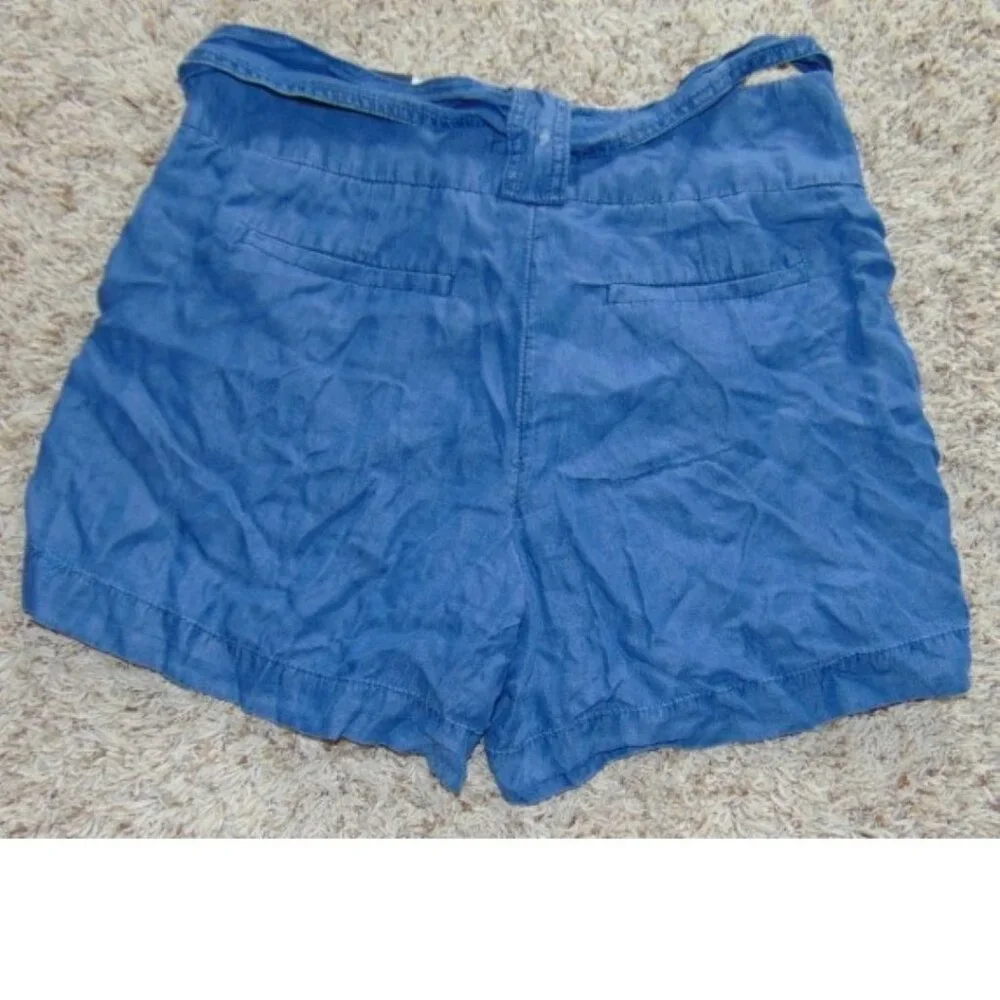 Apt 9 Chambray Shorts Womens 10 Blue Lightweight Casual Belted Midrise